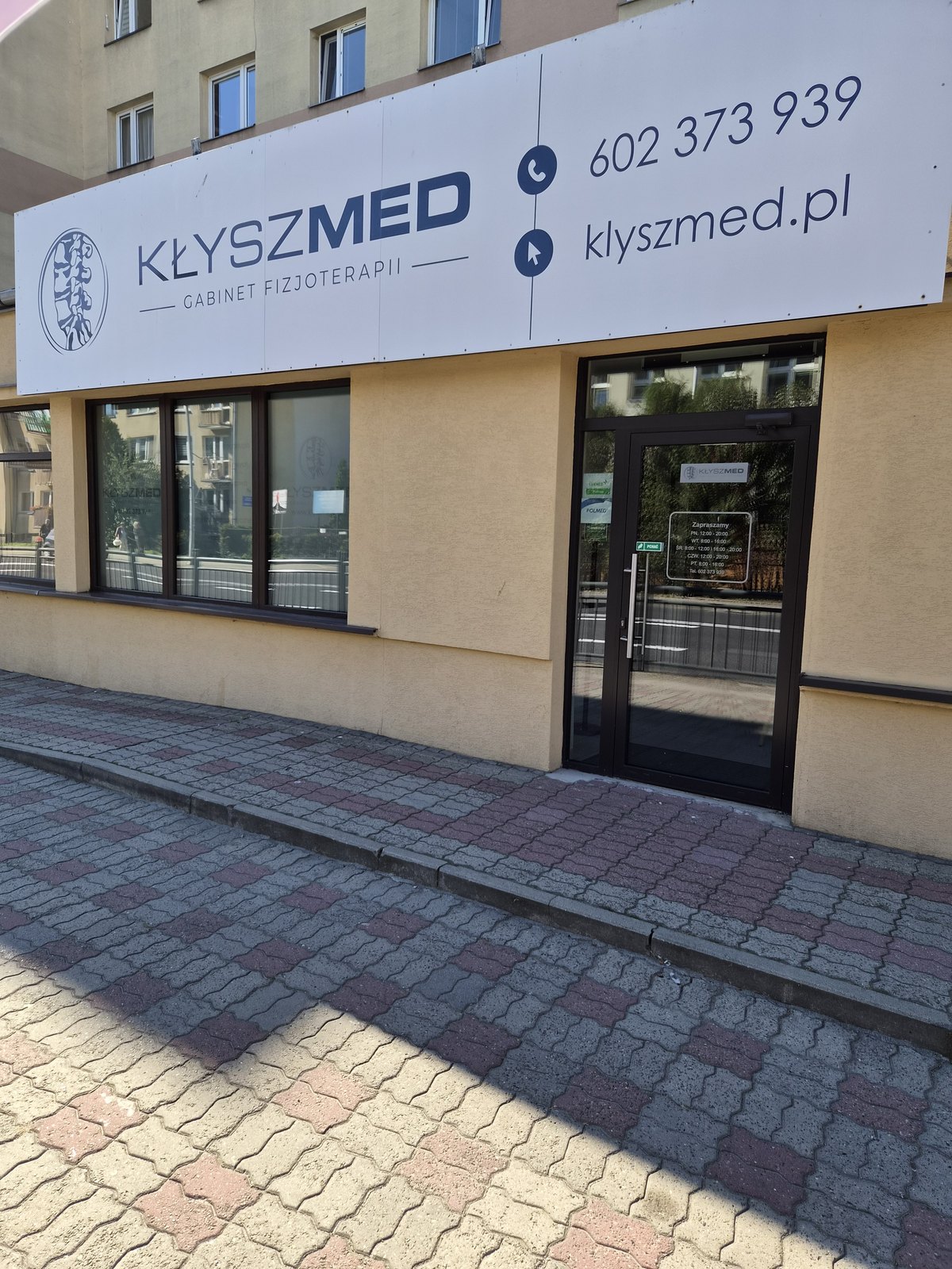 Wejście do gabinetu KŁYSZMED przy ul. Borelowskiego 7/1B w Przemyślu